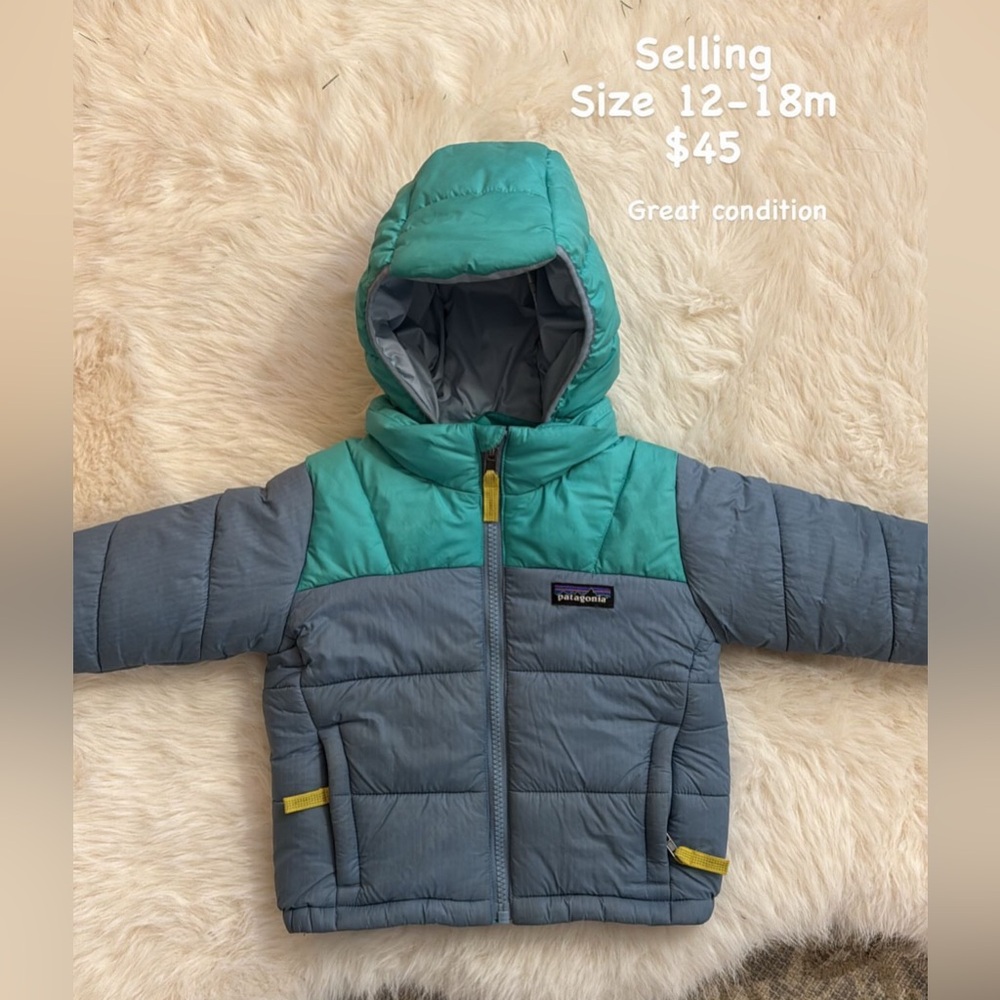 Patagonia 12-18m puffy jacket with hood. Great condition!
